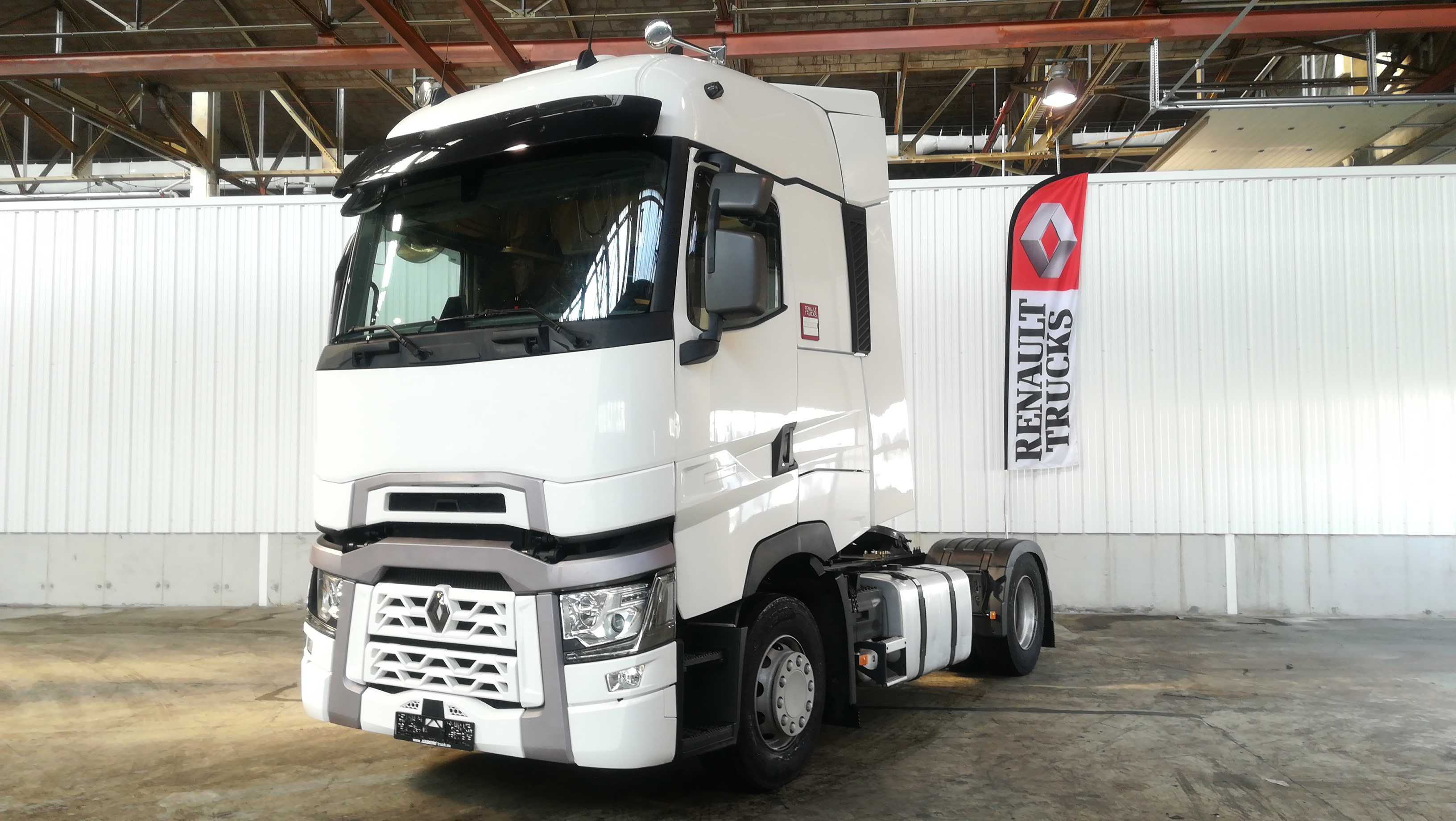 T HIGH RENAULT TRUCKS OCCASION