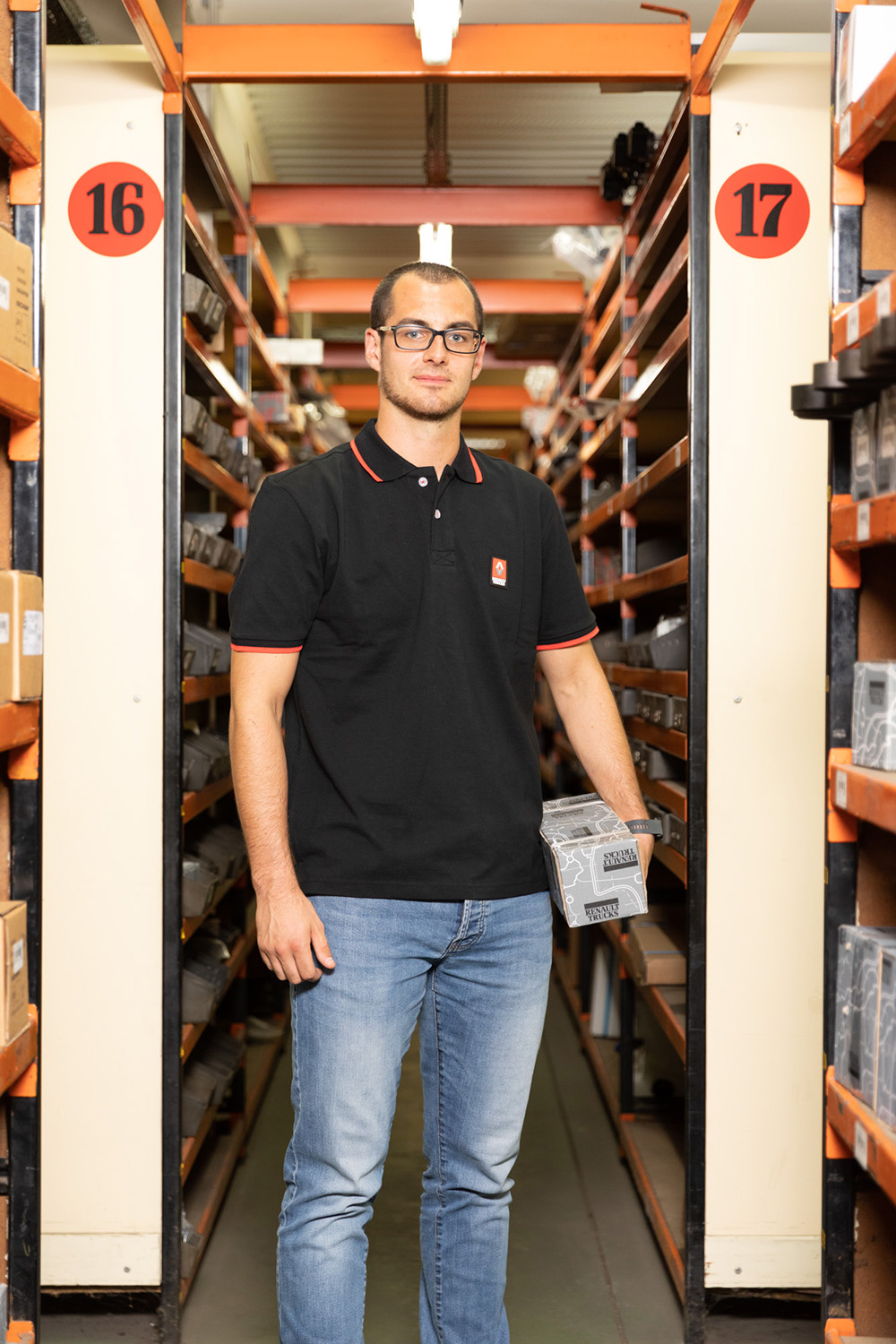 Geoffrey, vendeur pièces de rechange et services chez Dubreu dans l’établissement Renault Trucks de Houplines.