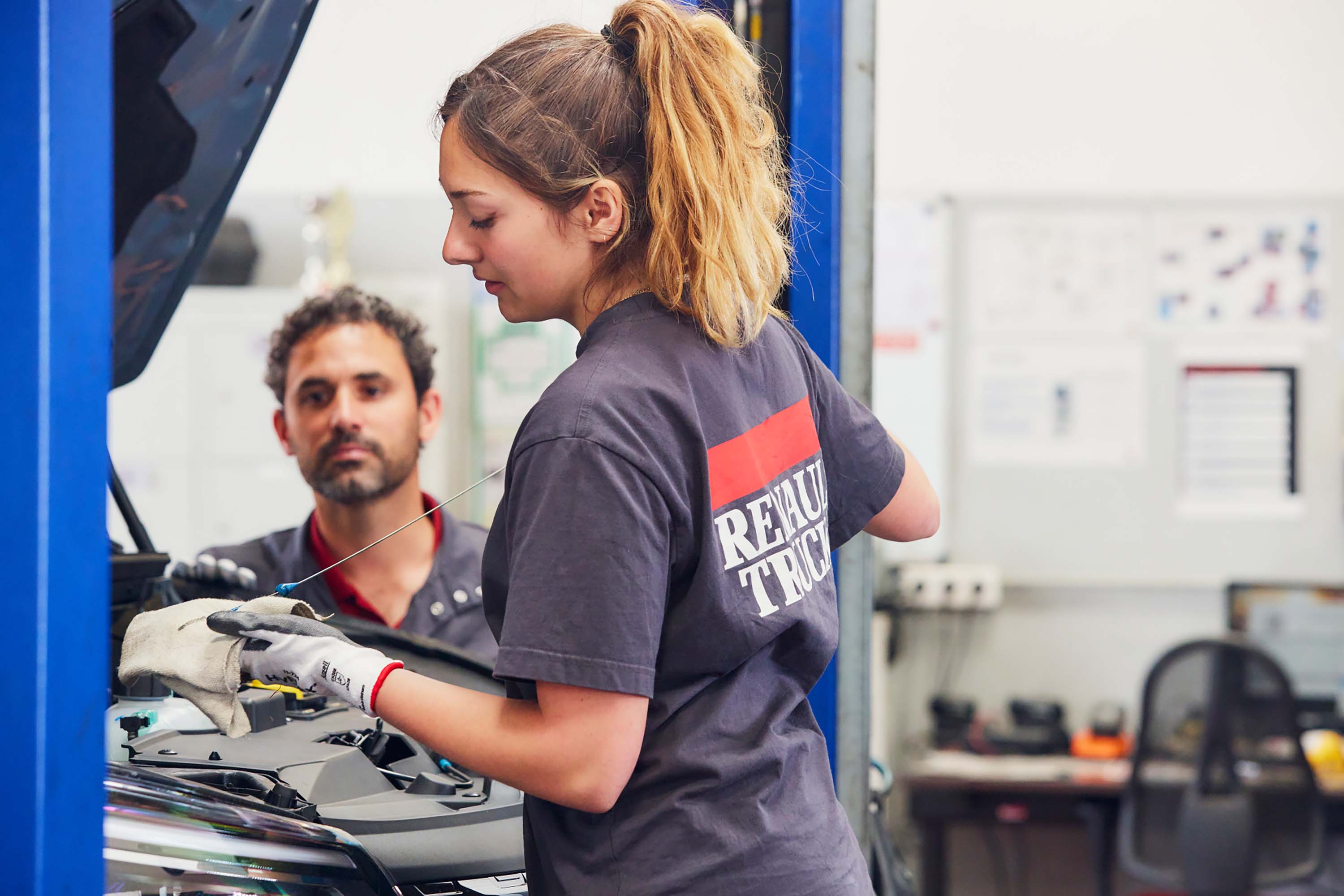 Les établissements Renault Trucks recrutent