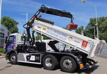 Renault Trucks D Wide E-Tech benne grue