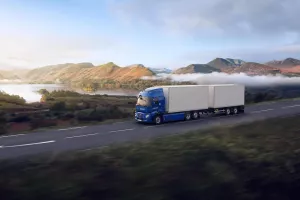 Renault Trucks E-Tech C driving on a mountain road