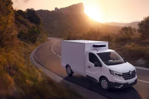 Renault Trucks Trafic on the road