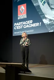 Nathalie Fontaine, directrice des ressources humaines de Renault Trucks France