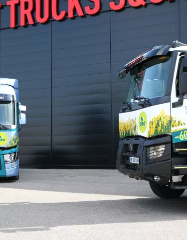 Renault Trucks T et Renault Trucks K B 100