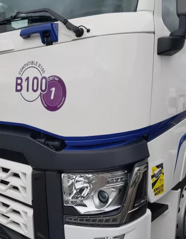 B100