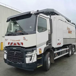 HYDROCUREUSE RIVARD SUR RENAULT TRUCKS