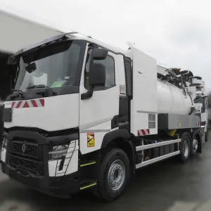 HYDROCUREUSE RIVARD SUR RENAULT TRUCKS