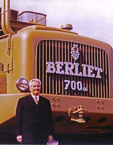 32-t100-et-paul-berliet-1981
