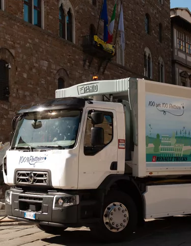 Renault Trucks D Wide Z.E. de 26 tonnes destiné à la collecte des déchets dans la capitale de la Toscane