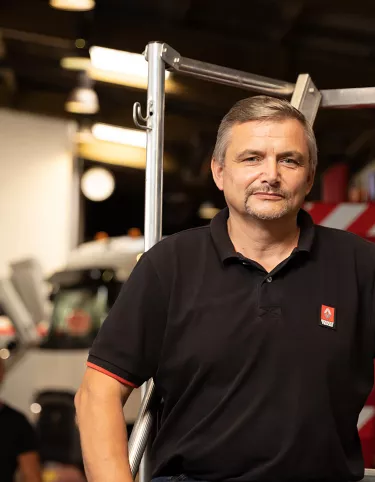 Philippe, chef d'atelier chez Chapelier au sein de l'établissement Renault Trucks de Coignières 