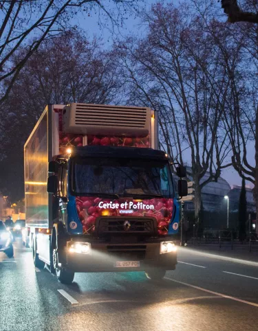 Deux camions 100 % électriques Renault Trucks D Wide intègrent la flotte de Cerise & Potiron