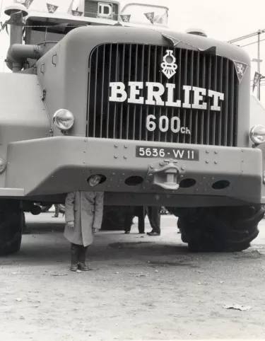 Berliet T 100
