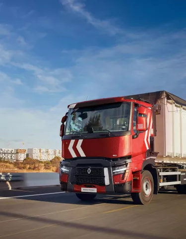 Renault Trucks C 2024 rolling on the highway