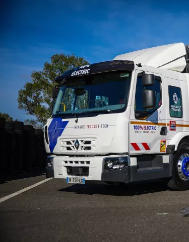Veolia expérimente la benne à ordures ménagères électrique Renault Trucks « Birdy Kids » sur plusieurs communes de la région parisienne