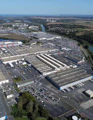 Renault Trucks Gestes métiers dans l'usine de Blainville sur Orne