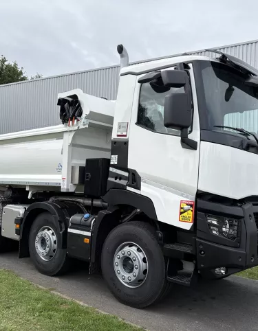 C P8X4 OFF ROAD 13L E6