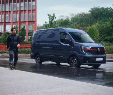 Renault Trucks Master Red EDITION Exclusive - parked van in Lyon Vaise (France)
